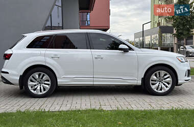 Внедорожник / Кроссовер Audi Q7 2020 в 