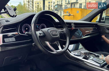 Внедорожник / Кроссовер Audi Q7 2020 в 