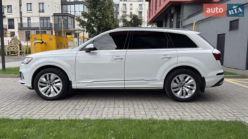 Позашляховик / Кросовер Audi Q7 2020 в Львові