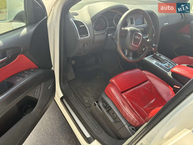 Позашляховик / Кросовер Audi Q7 2008 в Києві