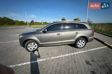 Позашляховик / Кросовер Audi Q7 2011 в 