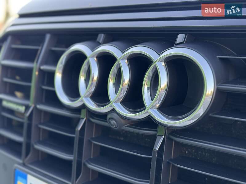 Внедорожник / Кроссовер Audi Q7 2020 в Киеве