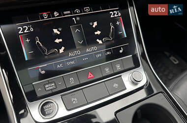 Позашляховик / Кросовер Audi Q7 2021 в 