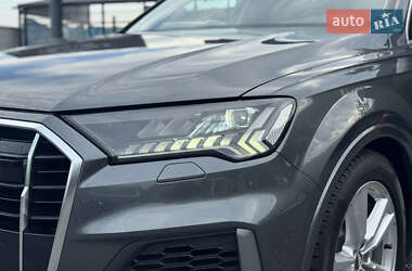 Внедорожник / Кроссовер Audi Q7 2020 в 