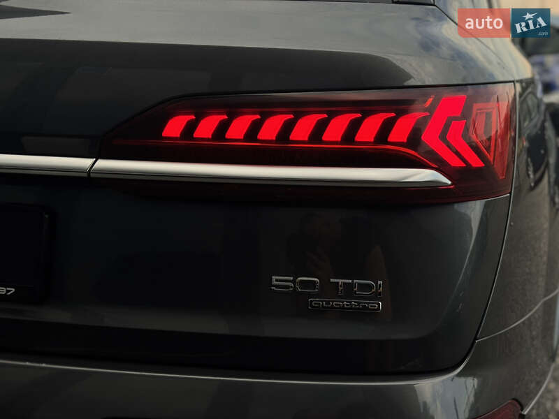 Позашляховик / Кросовер Audi Q7 2020 в Мукачевому