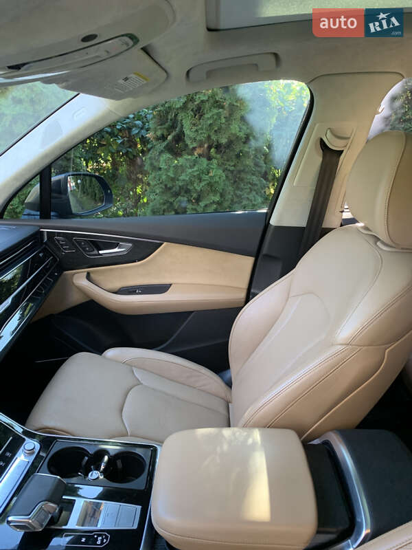 Внедорожник / Кроссовер Audi Q7 2020 в Луцке