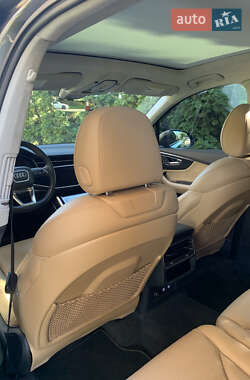 Внедорожник / Кроссовер Audi Q7 2020 в 