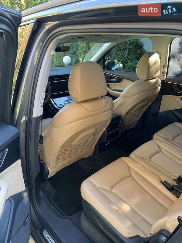 Внедорожник / Кроссовер Audi Q7 2020 в Луцке