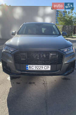 Внедорожник / Кроссовер Audi Q7 2020 в 