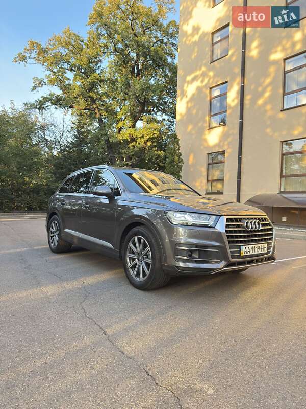 Внедорожник / Кроссовер Audi Q7 2018 в Киеве