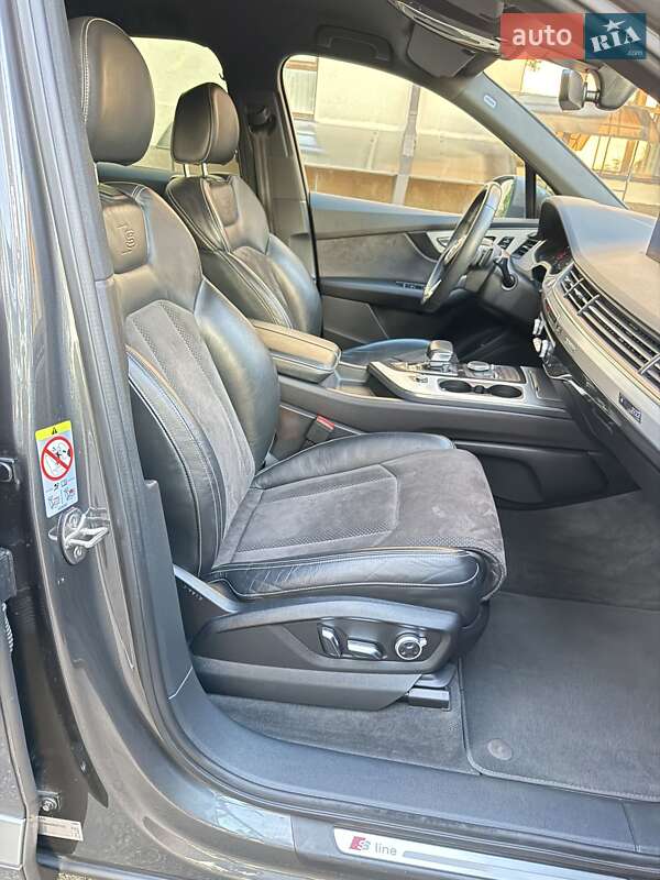 Внедорожник / Кроссовер Audi Q7 2018 в Киеве