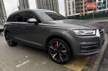 Позашляховик / Кросовер Audi Q7 2016 в Києві