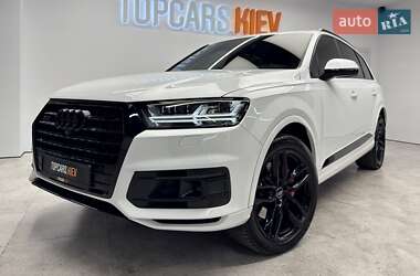 Позашляховик / Кросовер Audi Q7 2018 в 