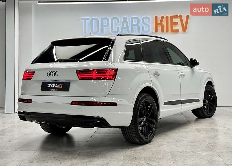 Позашляховик / Кросовер Audi Q7 2018 в Києві