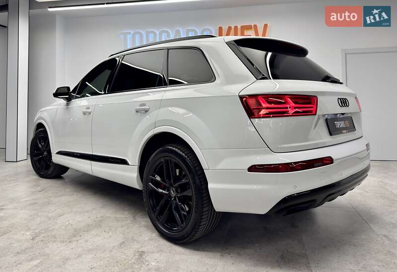 Позашляховик / Кросовер Audi Q7 2018 в Києві