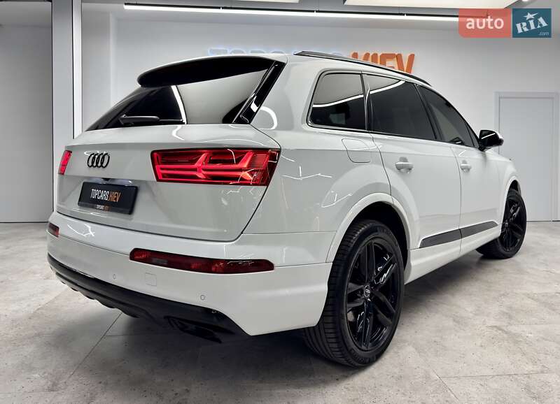 Позашляховик / Кросовер Audi Q7 2018 в Києві