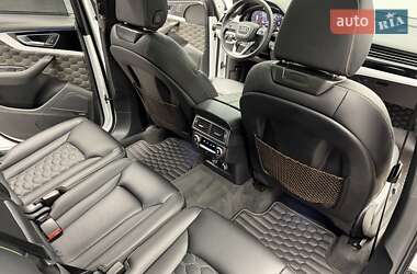 Позашляховик / Кросовер Audi Q7 2018 в 