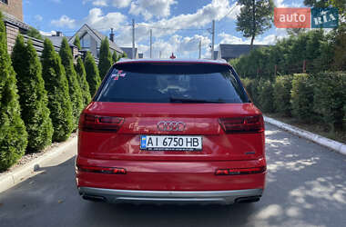 Внедорожник / Кроссовер Audi Q7 2015 в 