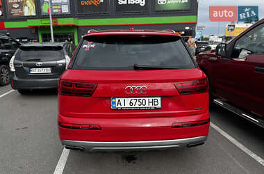 Внедорожник / Кроссовер Audi Q7 2015 в 