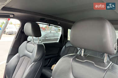 Внедорожник / Кроссовер Audi Q7 2015 в 