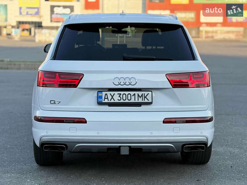 Позашляховик / Кросовер Audi Q7 2018 в Києві