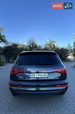 Позашляховик / Кросовер Audi Q7 2010 в 