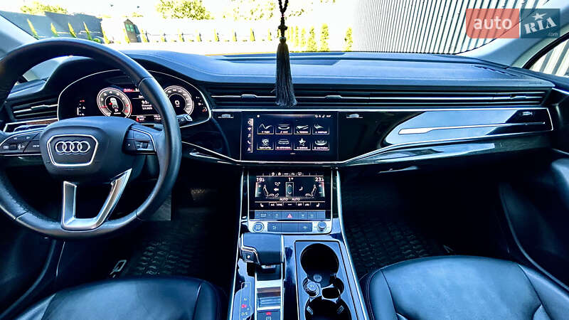 Позашляховик / Кросовер Audi Q7 2022 в Тернополі