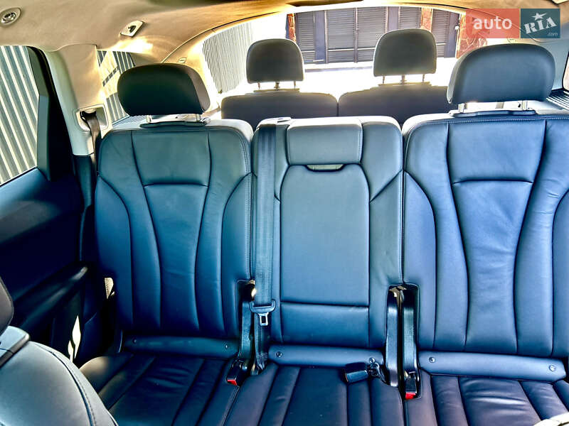 Позашляховик / Кросовер Audi Q7 2022 в Тернополі