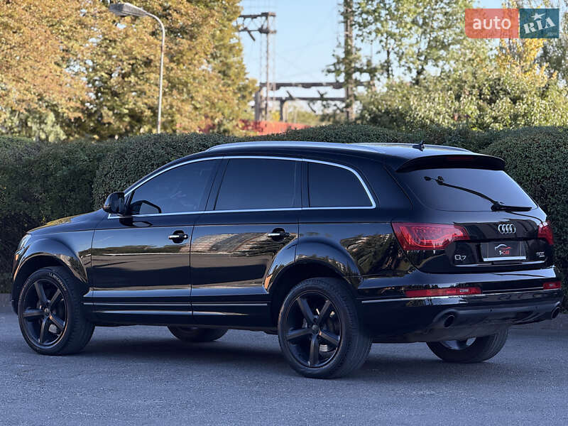 Позашляховик / Кросовер Audi Q7 2015 в Тернополі