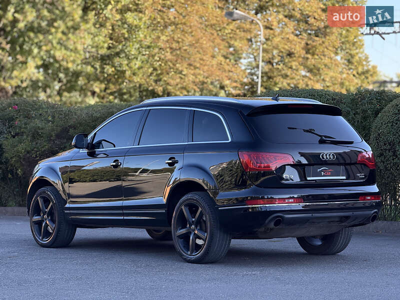 Позашляховик / Кросовер Audi Q7 2015 в Тернополі