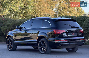 Внедорожник / Кроссовер Audi Q7 2015 в 