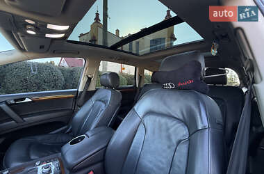 Внедорожник / Кроссовер Audi Q7 2015 в 