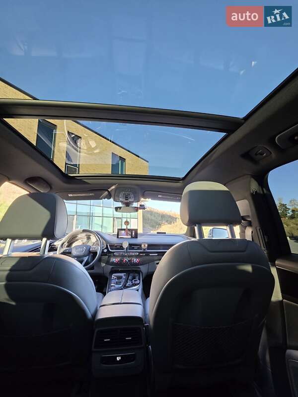 Внедорожник / Кроссовер Audi Q7 2016 в Хмельницком