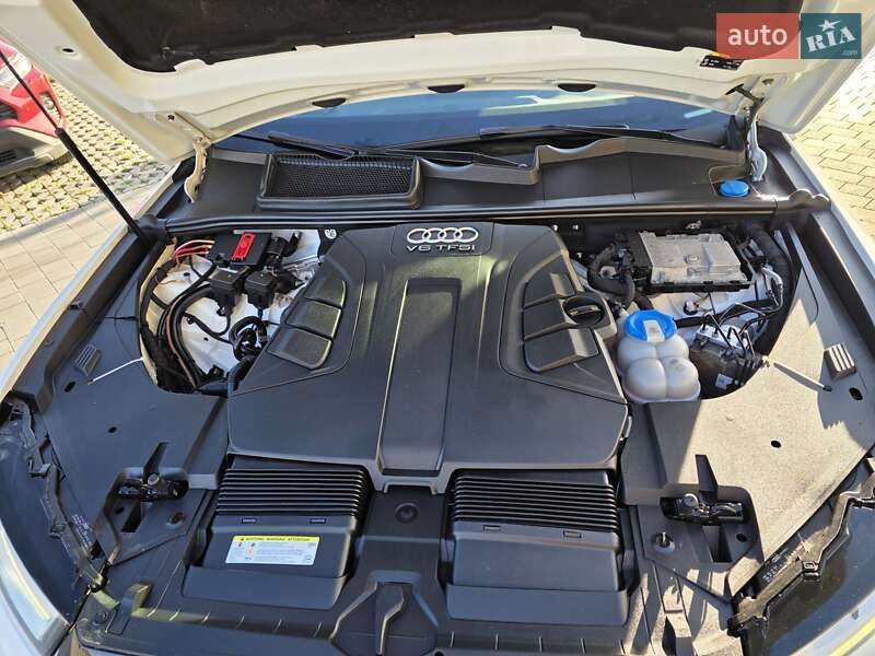 Внедорожник / Кроссовер Audi Q7 2016 в Хмельницком