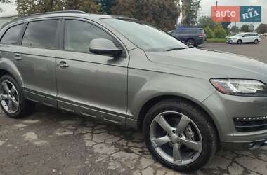 Внедорожник / Кроссовер Audi Q7 2015 в 