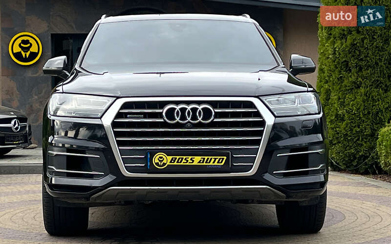 Позашляховик / Кросовер Audi Q7 2016 в Львові