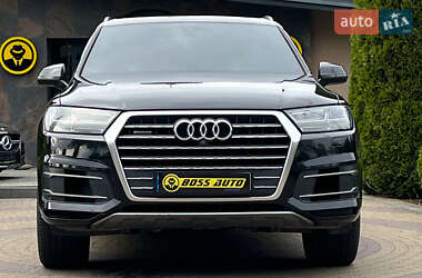 Внедорожник / Кроссовер Audi Q7 2016 в 