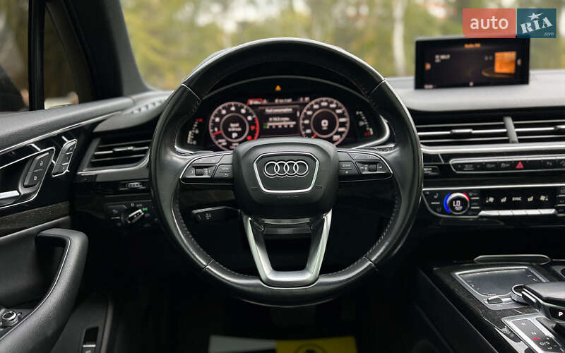 Позашляховик / Кросовер Audi Q7 2016 в Львові