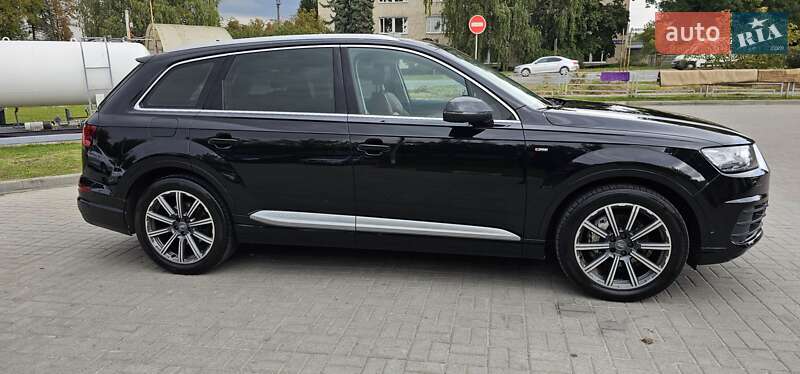 Позашляховик / Кросовер Audi Q7 2016 в Тернополі