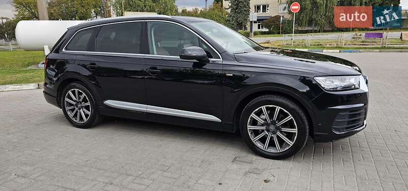 Позашляховик / Кросовер Audi Q7 2016 в Тернополі