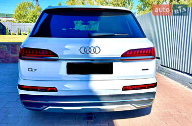 Позашляховик / Кросовер Audi Q7 2022 в Тернополі