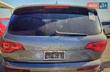 Внедорожник / Кроссовер Audi Q7 2015 в 
