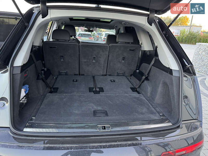 Позашляховик / Кросовер Audi Q7 2019 в Львові