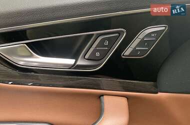 Позашляховик / Кросовер Audi Q7 2018 в 