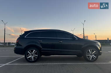 Внедорожник / Кроссовер Audi Q7 2012 в 