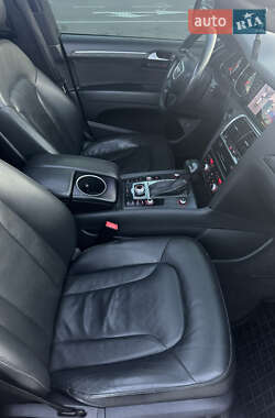 Внедорожник / Кроссовер Audi Q7 2012 в 