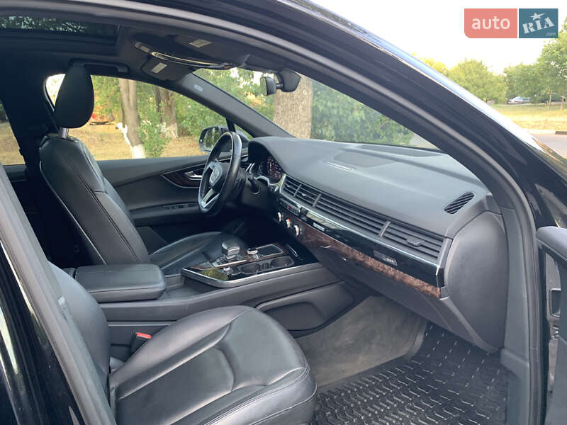 Внедорожник / Кроссовер Audi Q7 2016 в Одессе