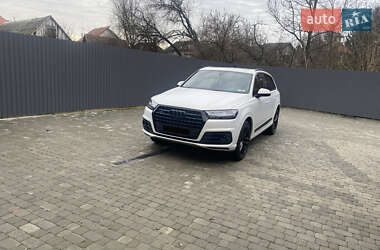 Внедорожник / Кроссовер Audi Q7 2018 в 