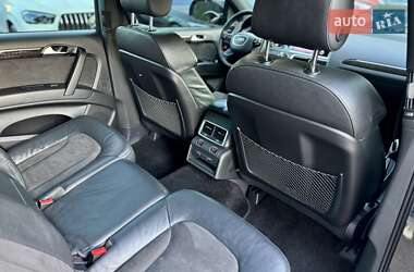 Позашляховик / Кросовер Audi Q7 2013 в 