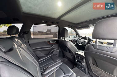 Внедорожник / Кроссовер Audi Q7 2019 в 